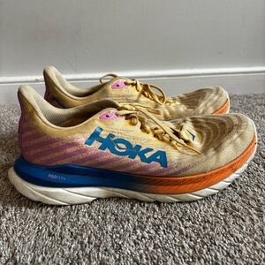 Hoka One One Women's Mach 5 running shoe in the Impala Cyclamen size 10.5
